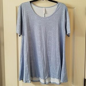LulaRoe light blue geometric pattern Perfect T Medium